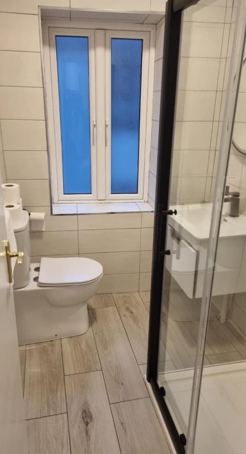 3 Eyre Square Lane Apartment Galway Bagian luar foto